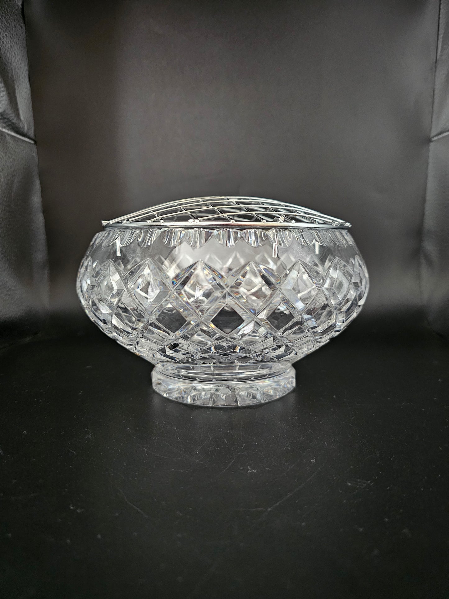 Beautiful Medium size Crystal Rose bowl. 17cm wide