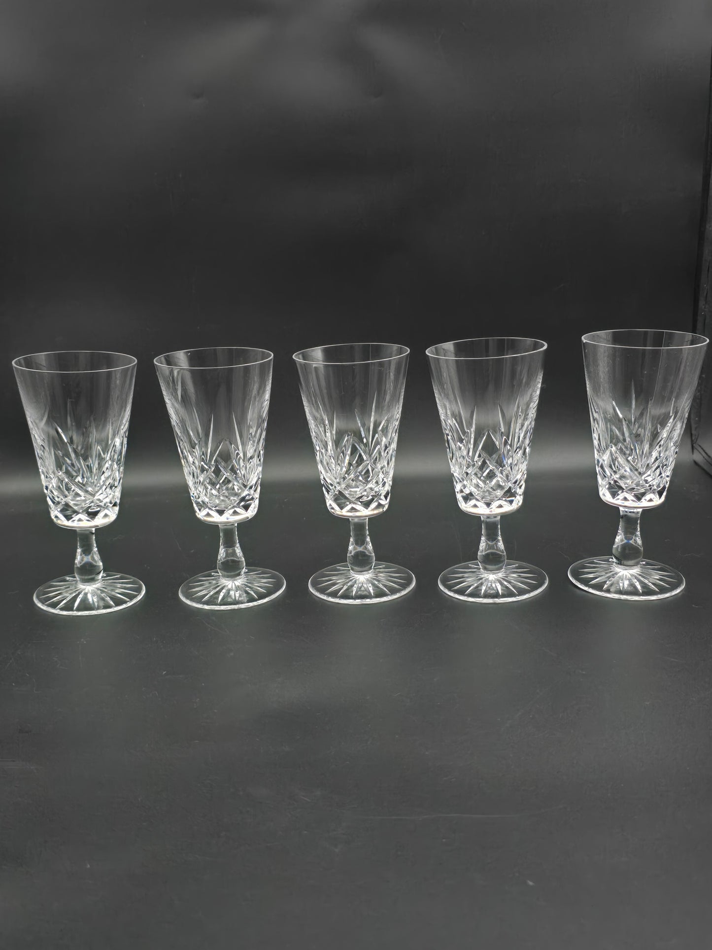 Set of 5 Small short stemmed Champagne Flutes. 150ml