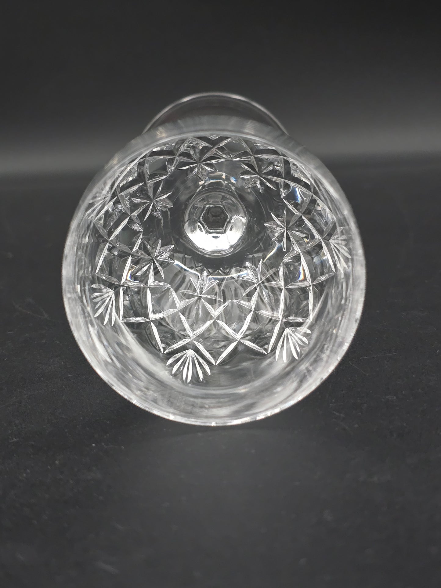 Set of 4 Edinburgh Crystal Kelso Pattern Crystal wine glasses 250ml
