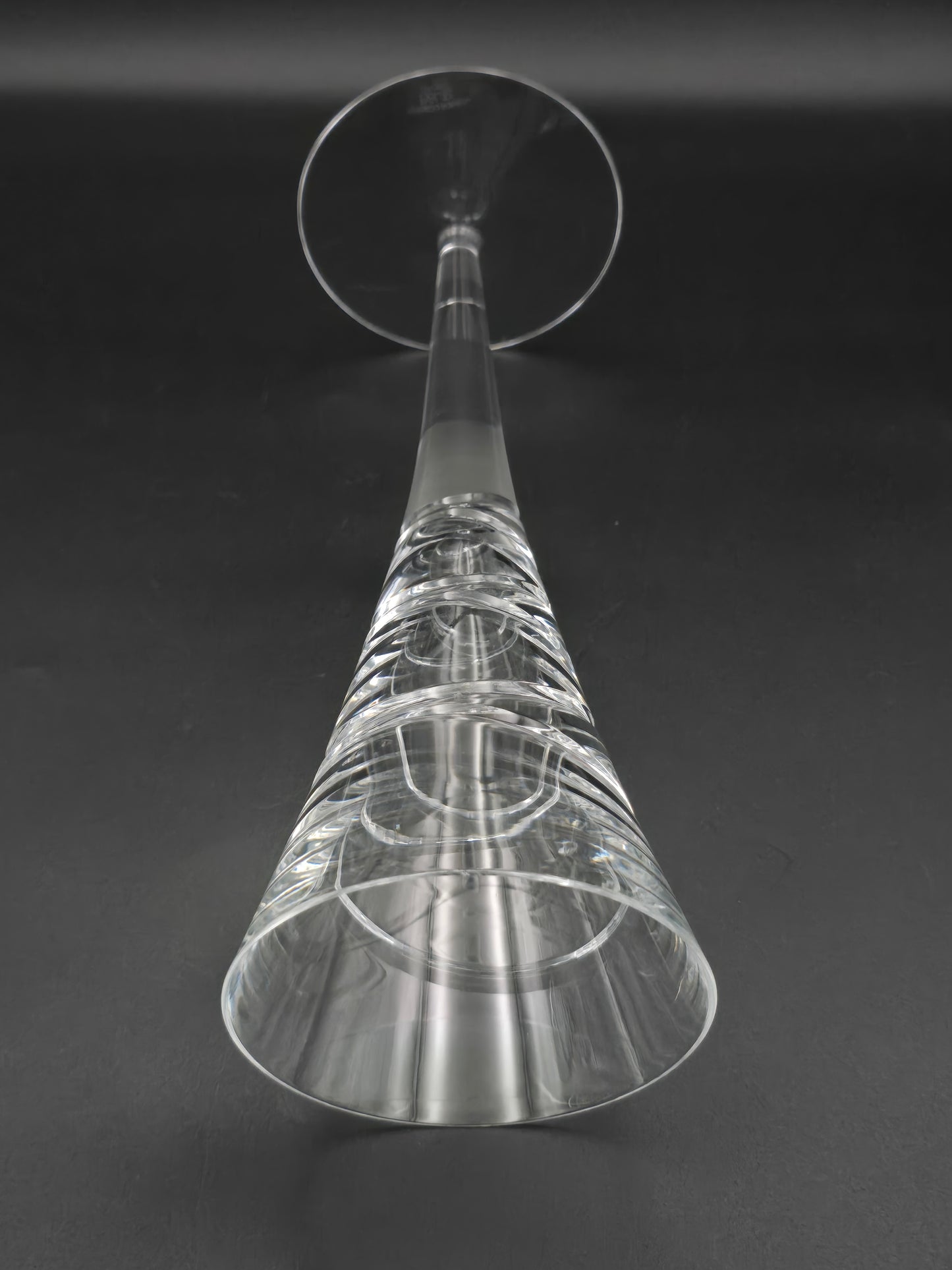 Full set of 6 Stuart Crystal Jasper Conran Large Champagne Trumpet flutes. 275ml. 26cm tall.