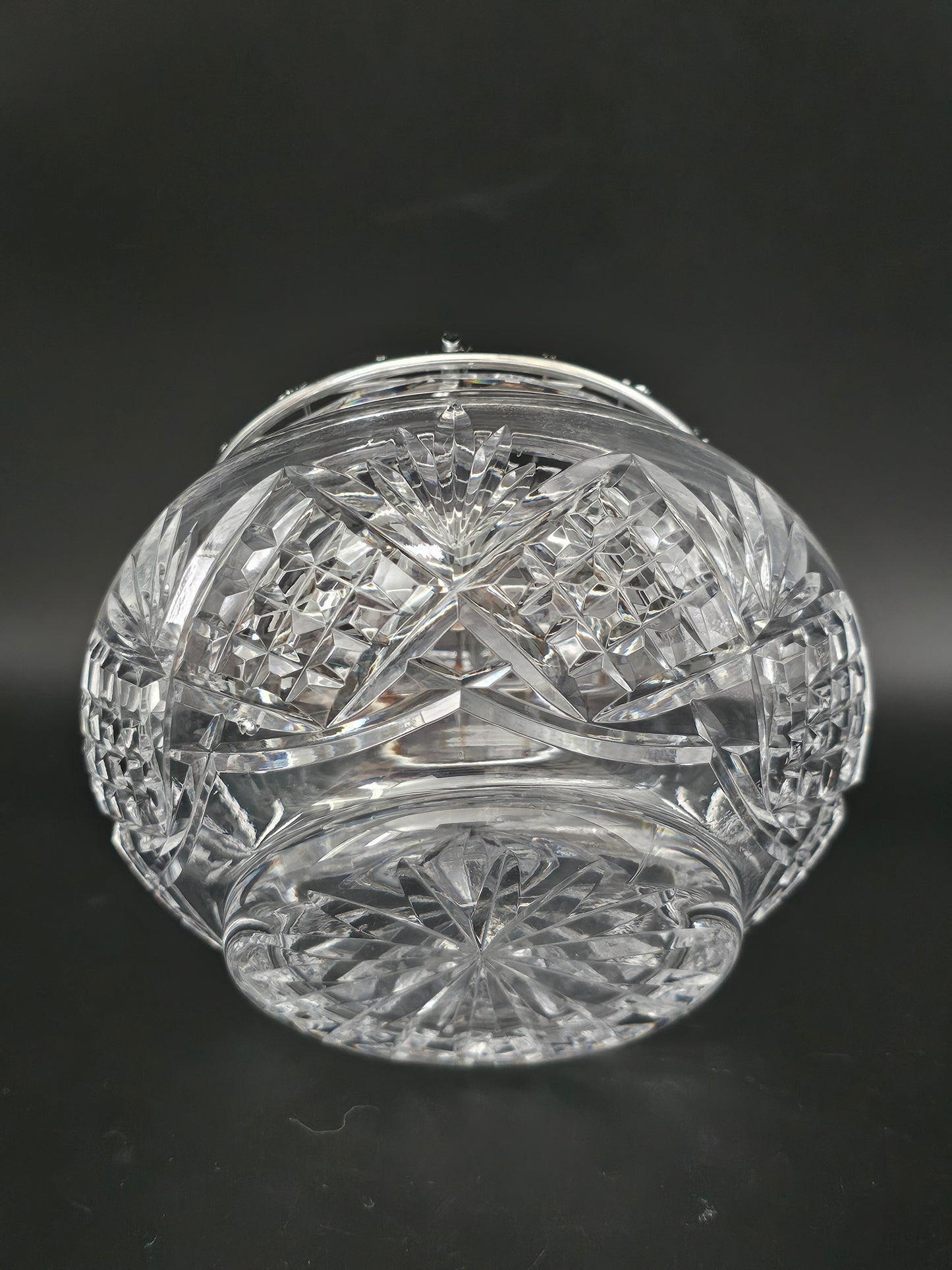 Small Crystal Rose Bud Bowl.11cm tall.