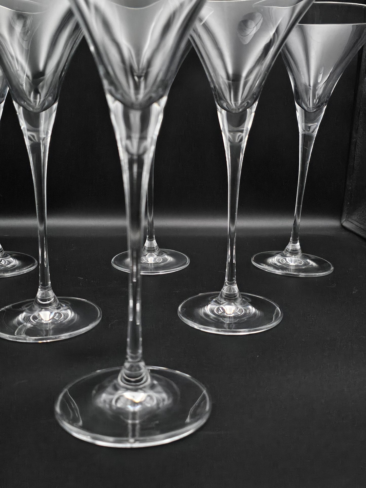 Fantastic set of 6 large Crystal Trumpet Champagne Flutes or Cocktail glasses. 24cm tall. 250ml