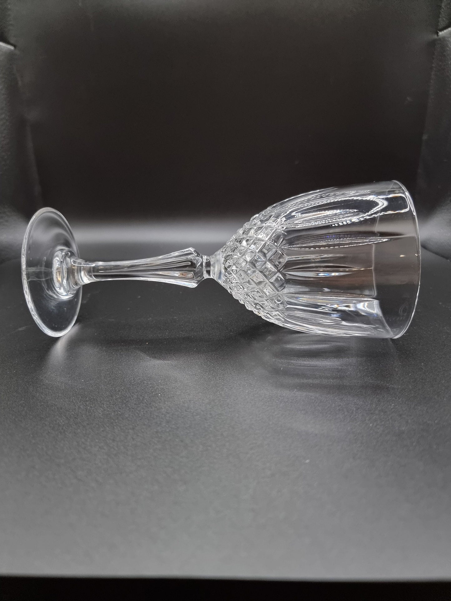 Fantastic set of 4 Crystal wine glasses