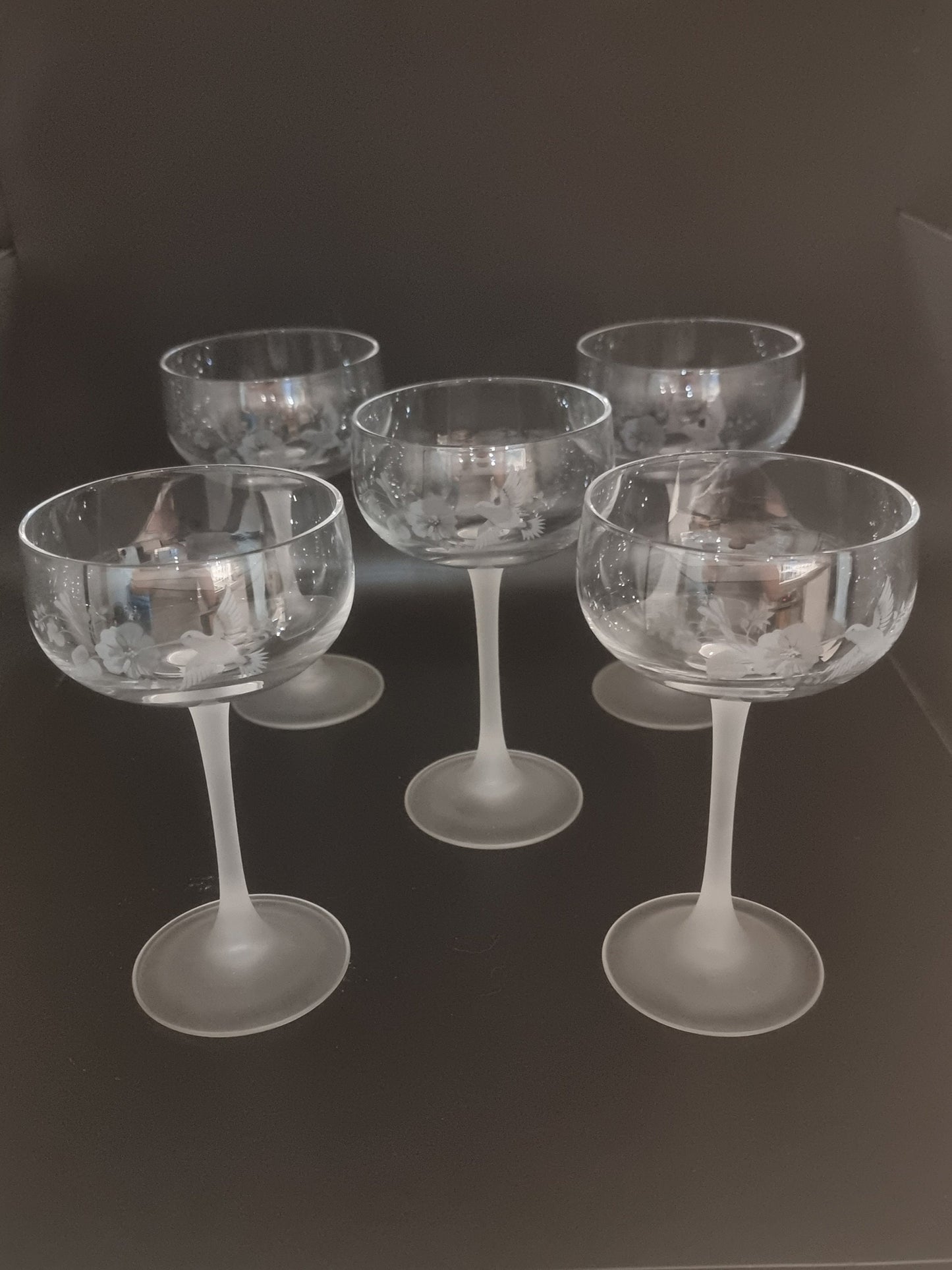 Stunning vintage Avon hummingbird Crystal champagne coupes - Set of 5