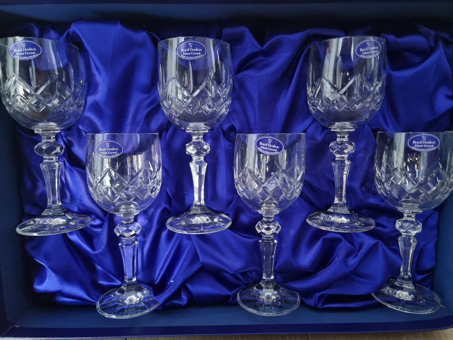 Vintage Royal Doulton Set of 6 Crystal wine glasses, Boxed. Stratford design.